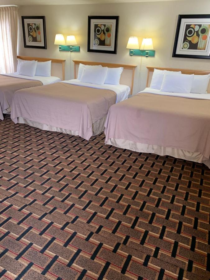 Economy Motel *