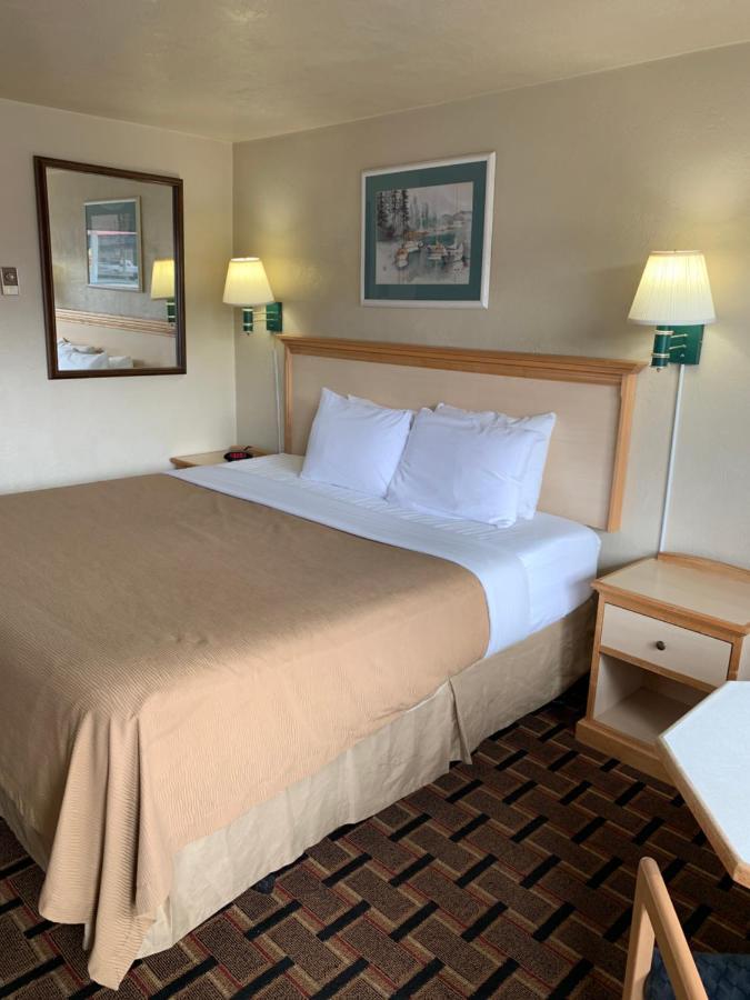 Economy Reedsport